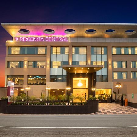 Regenta Central Cassia Zirakpur Chandigarh Esterno foto