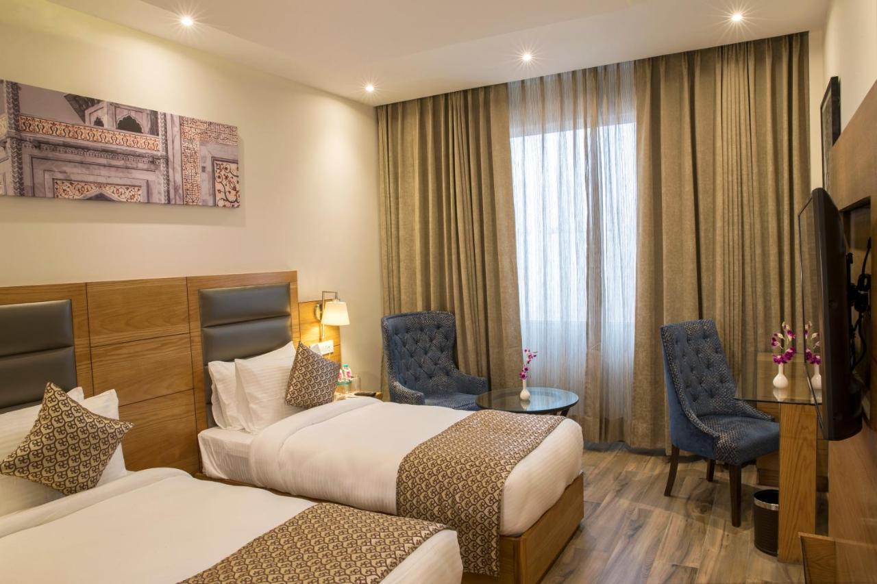 Regenta Central Cassia Zirakpur Chandigarh Esterno foto