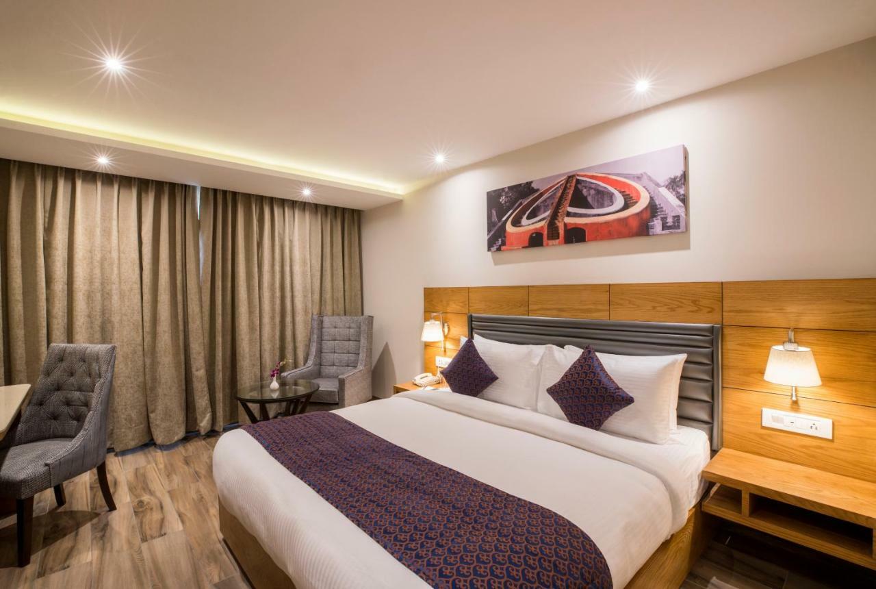 Regenta Central Cassia Zirakpur Chandigarh Esterno foto