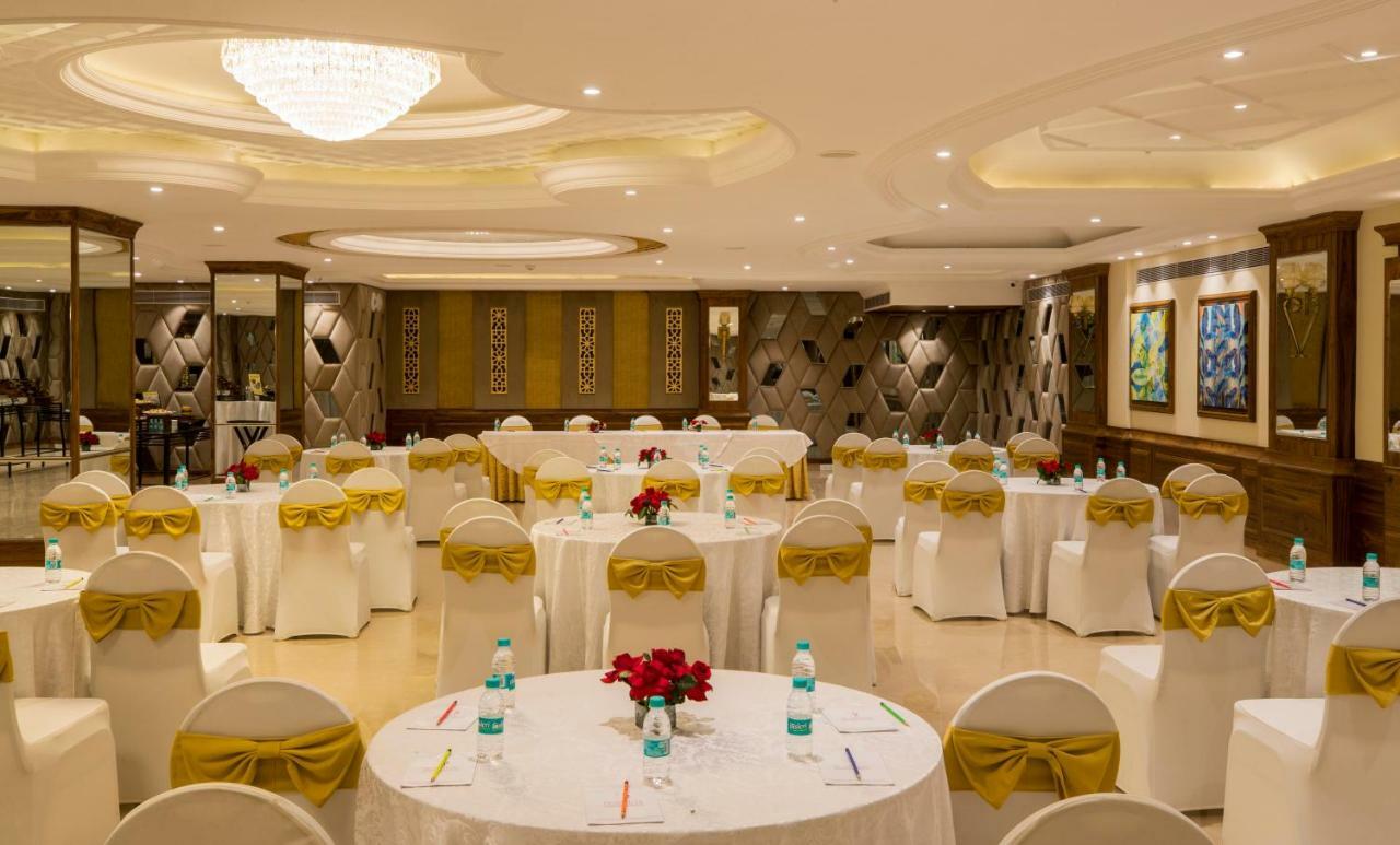 Regenta Central Cassia Zirakpur Chandigarh Esterno foto