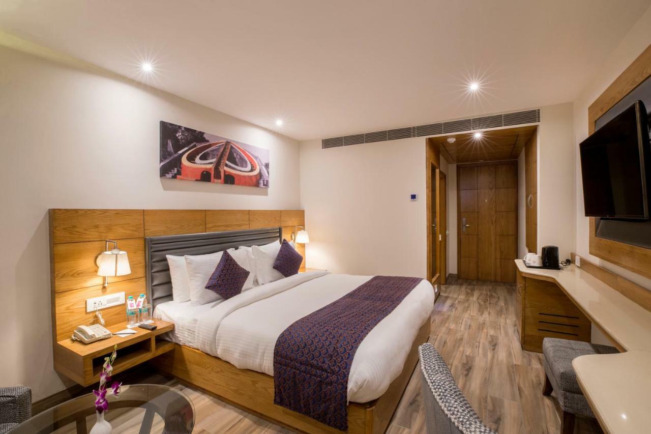 Regenta Central Cassia Zirakpur Chandigarh Esterno foto